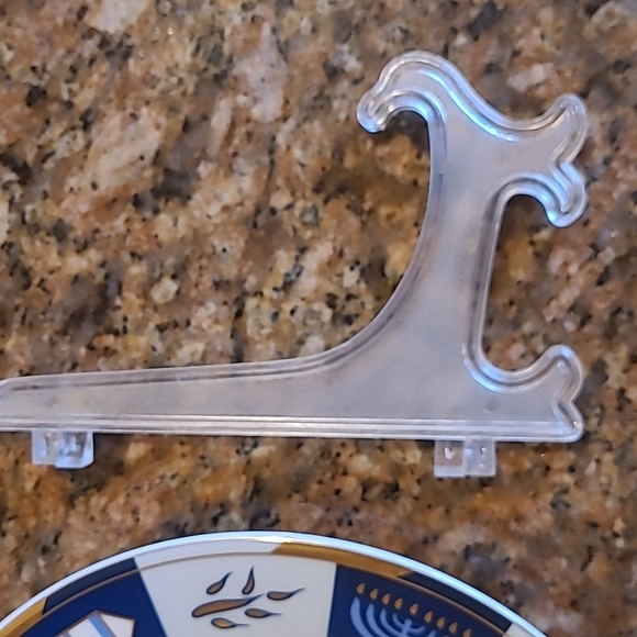 GOLD TRIMMED HANUKKAH PLATE w LIT MENORAH AND DREIDELS BY AVON 8” - Picture 4 of 4